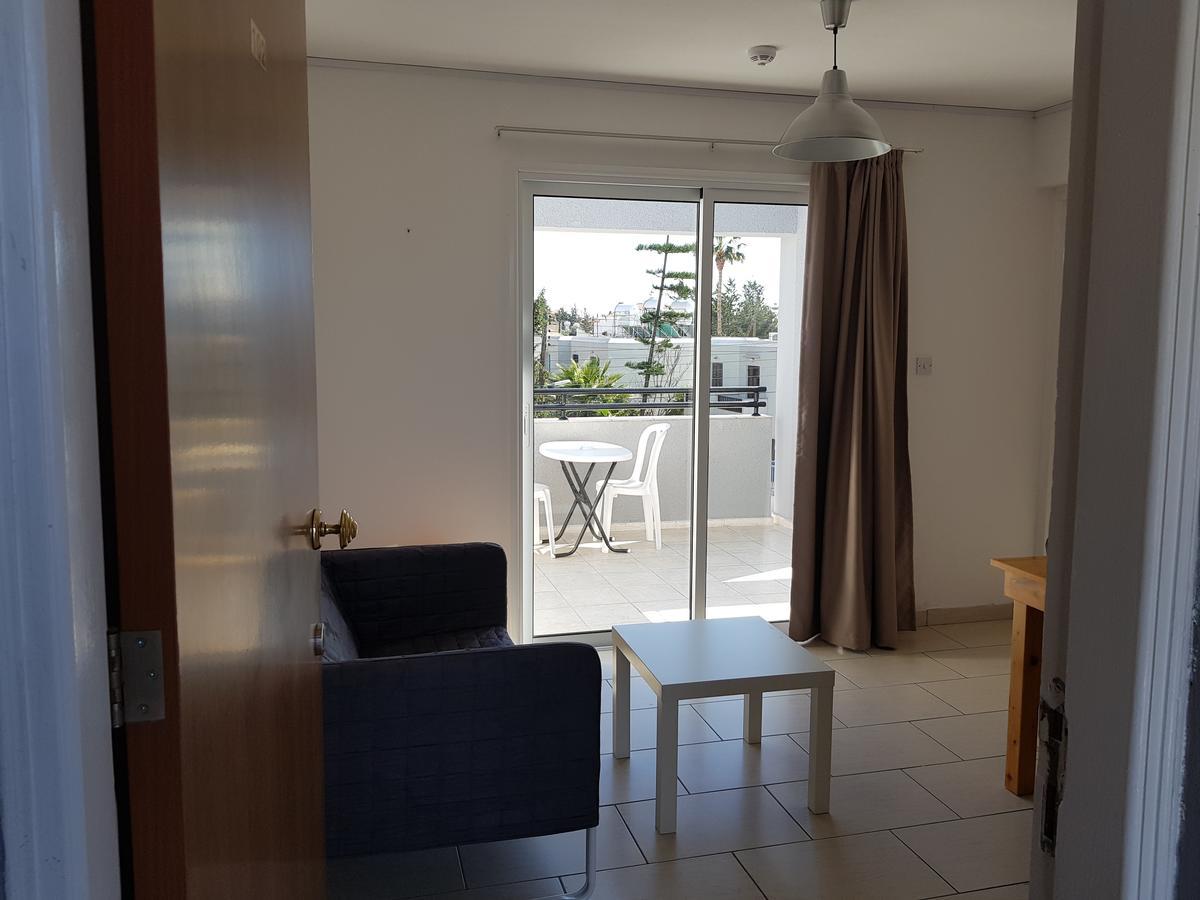 Valentinos Court Leilighet Paphos Eksteriør bilde