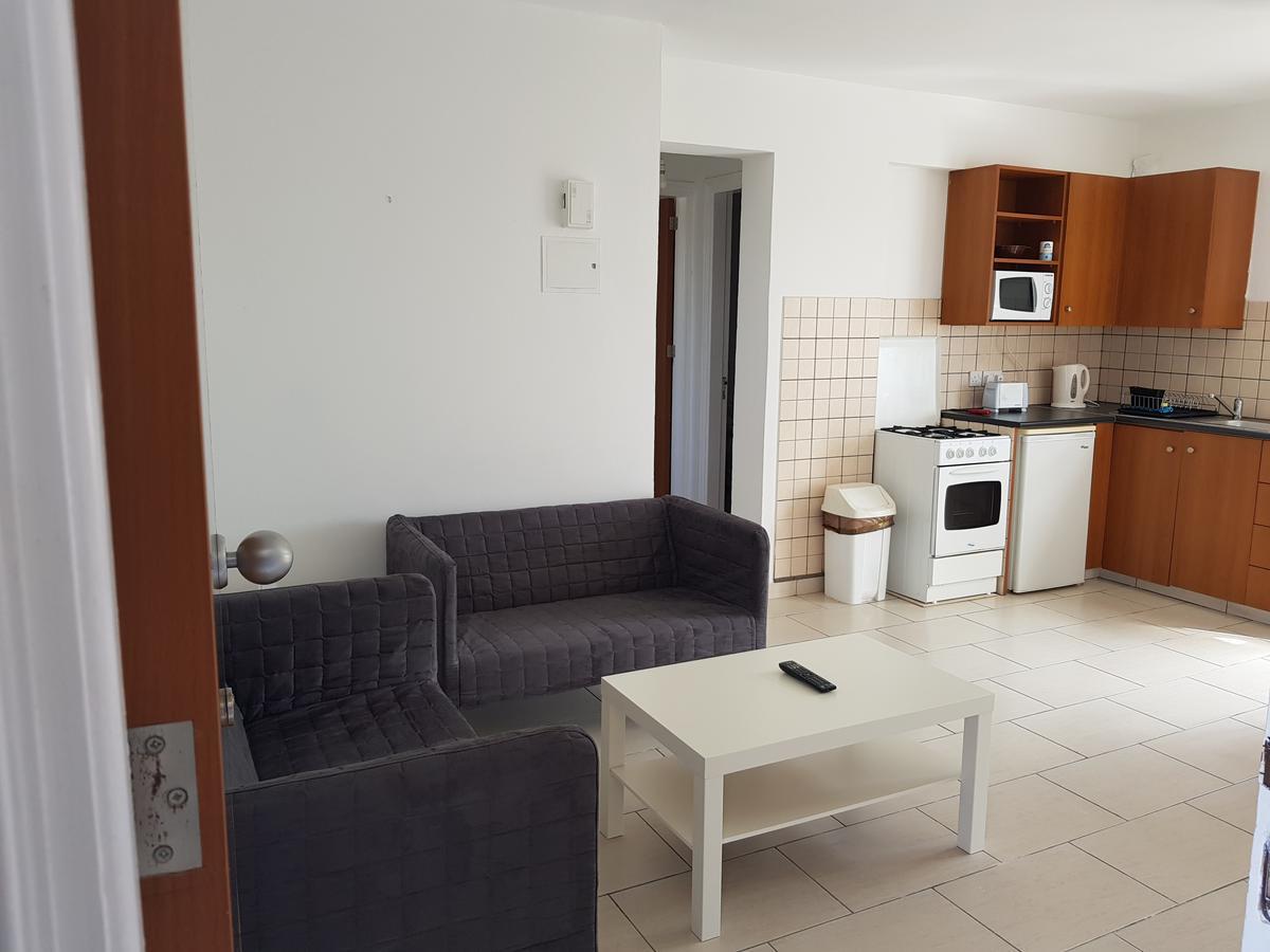 Valentinos Court Leilighet Paphos Eksteriør bilde
