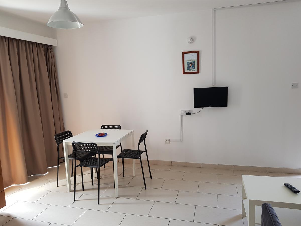 Valentinos Court Leilighet Paphos Eksteriør bilde
