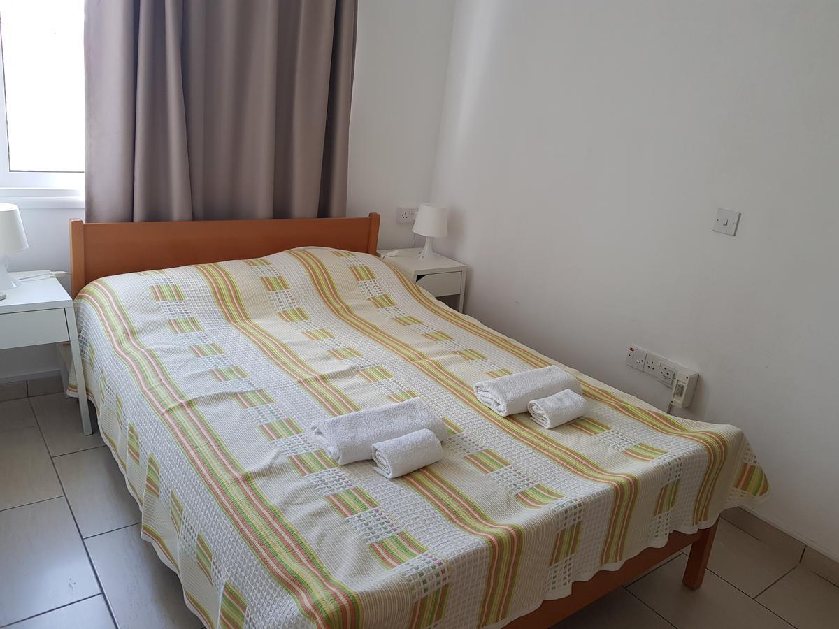 Valentinos Court Leilighet Paphos Eksteriør bilde