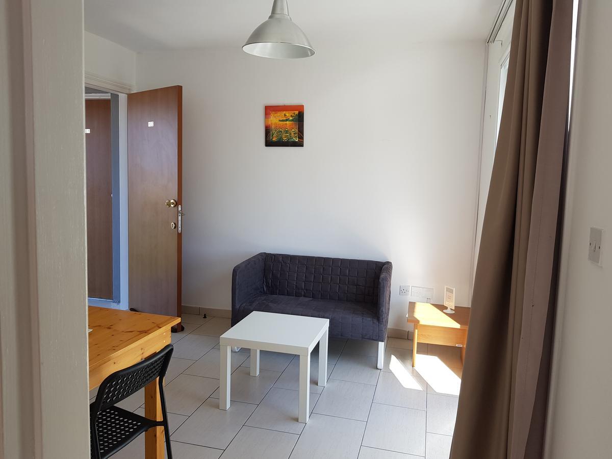 Valentinos Court Leilighet Paphos Eksteriør bilde