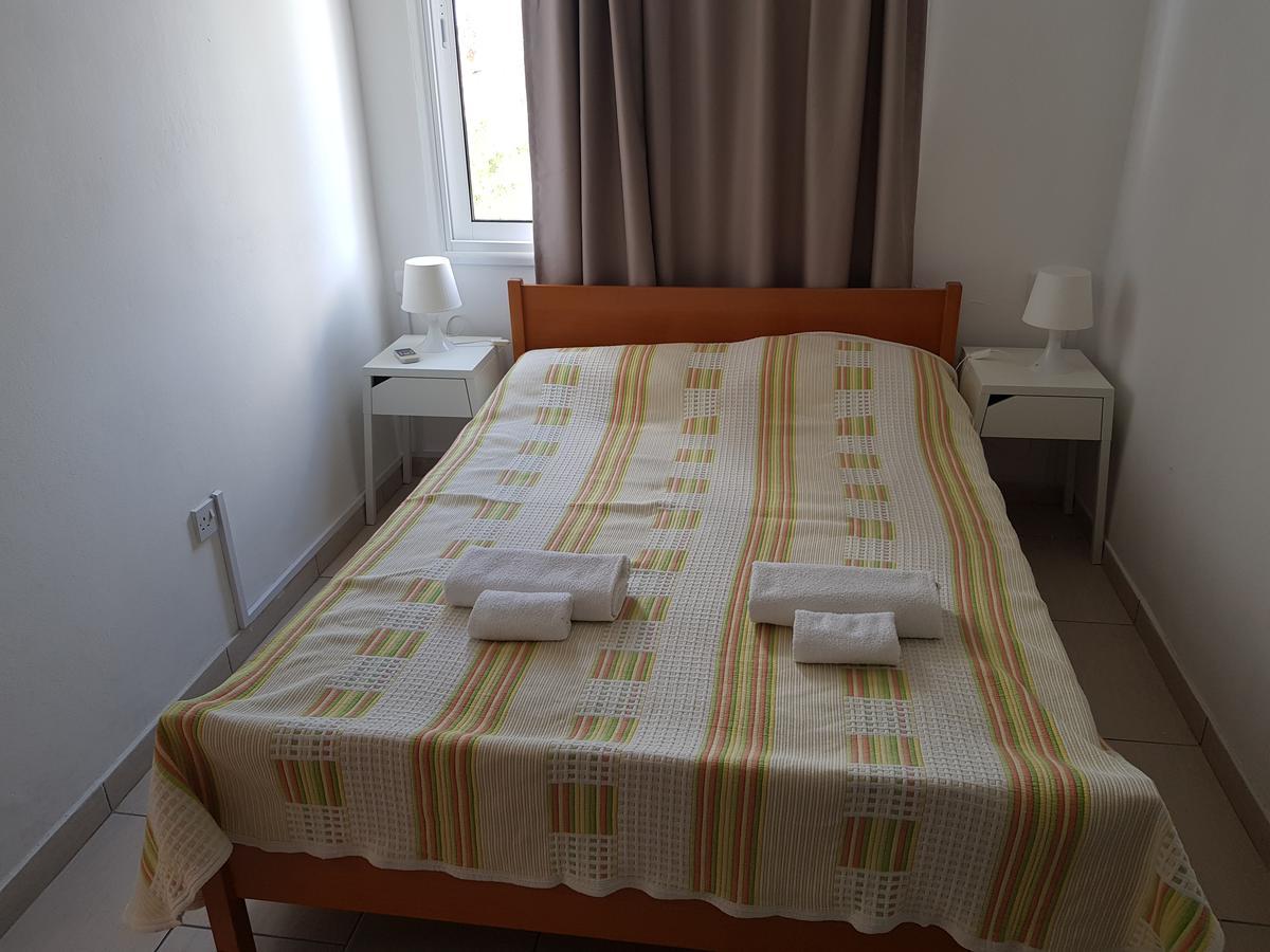Valentinos Court Leilighet Paphos Eksteriør bilde